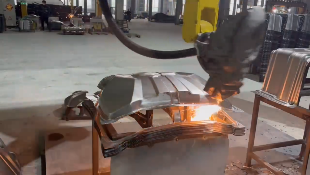 斯塔克机器人三维激光切割