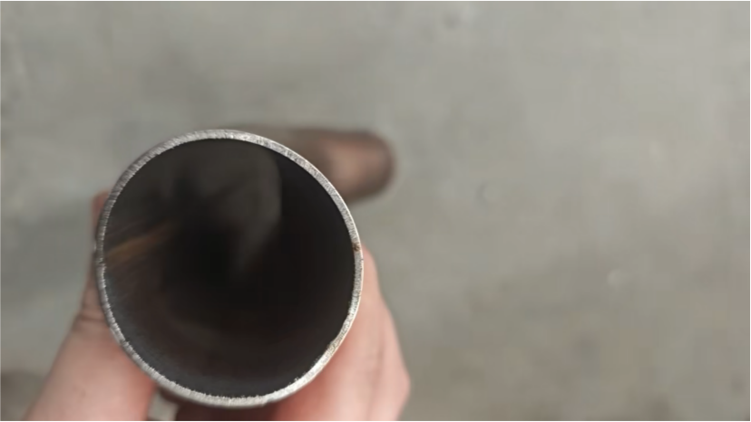 斯塔克机器人三维激光切割机切割内高压管效果图