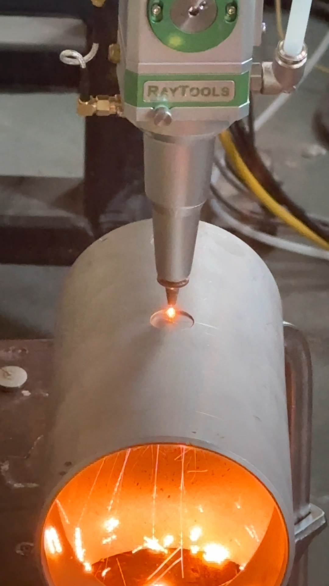 斯塔克机器人三维激光技术赋能不锈钢三通制造