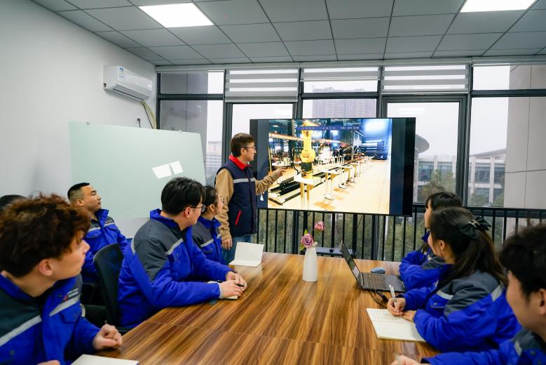 斯塔克机器人：三维激光切割实力护航