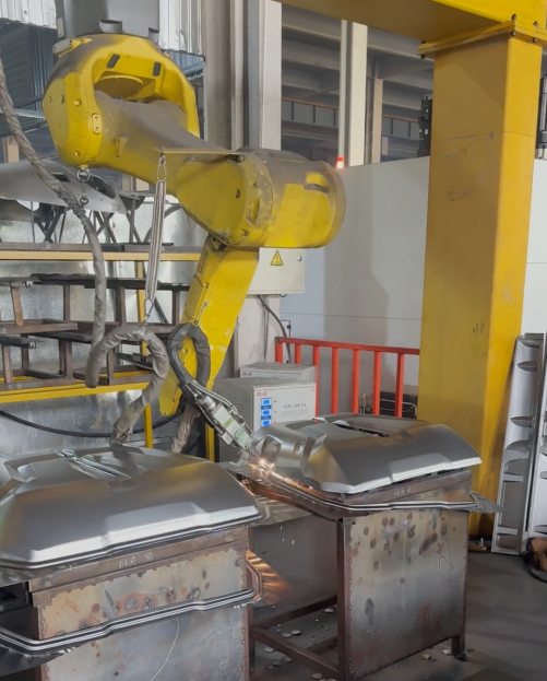 三维激光切割：赋能电动车挡风板